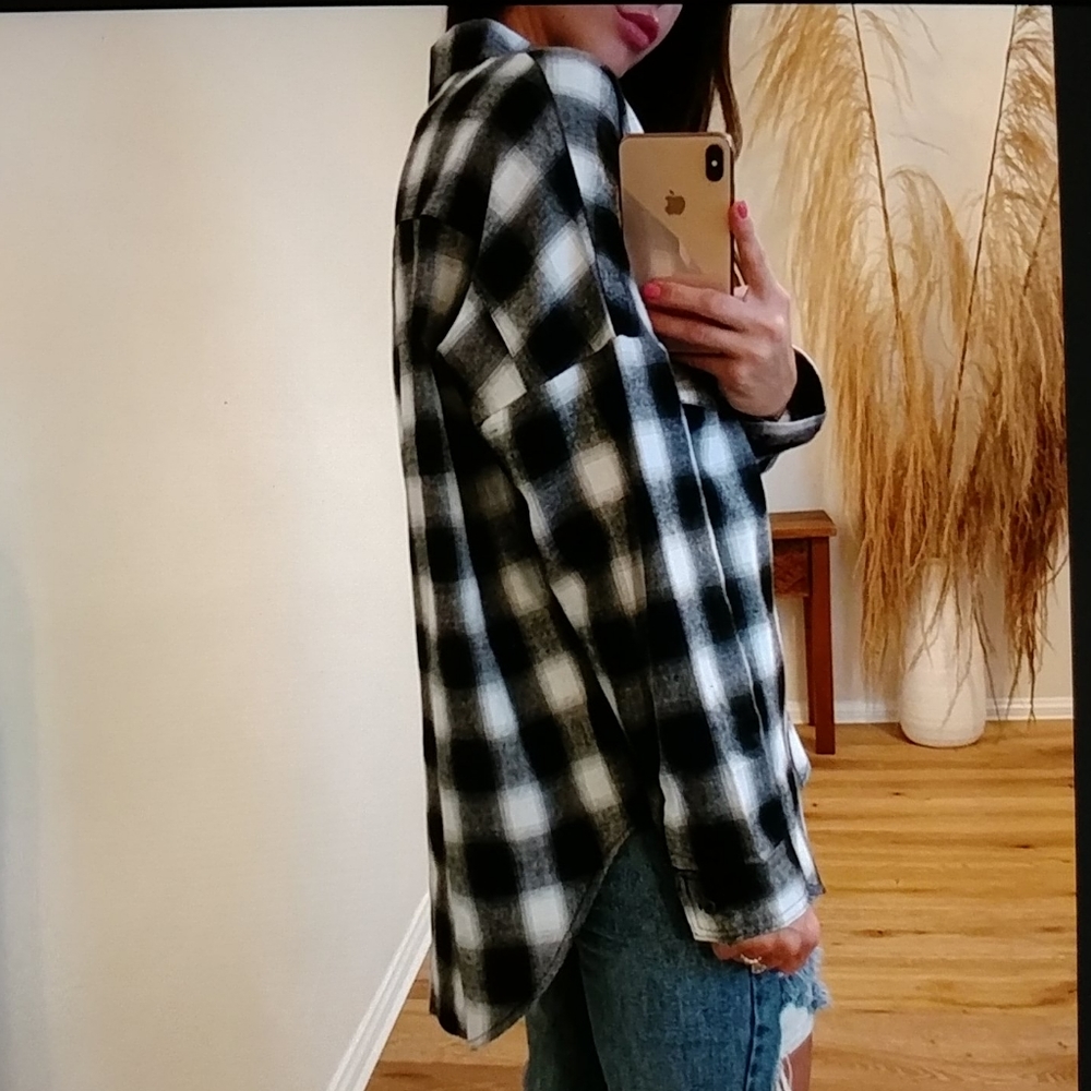 Plaid Top - Picture 3 of 6